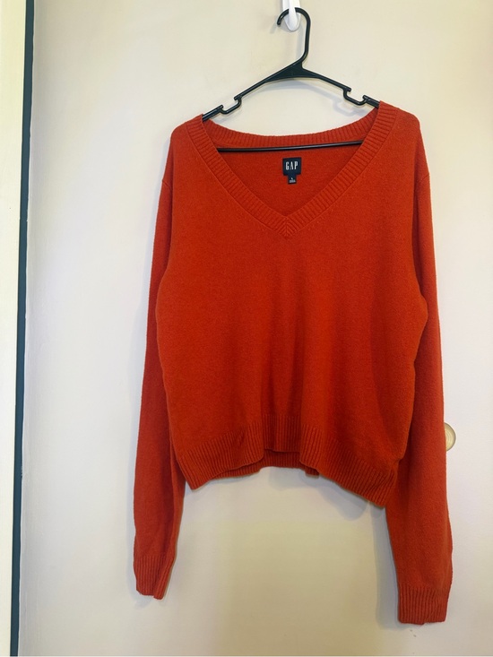 GAP Sweaters - GAP V-Neck Sweater in Bright Orange